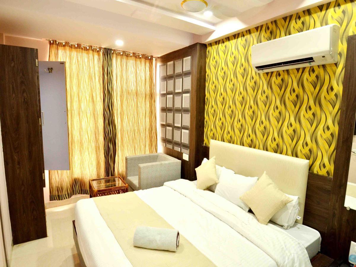 Oyo 2403 Hotel Aamantran Avenue Ujjain Luaran gambar